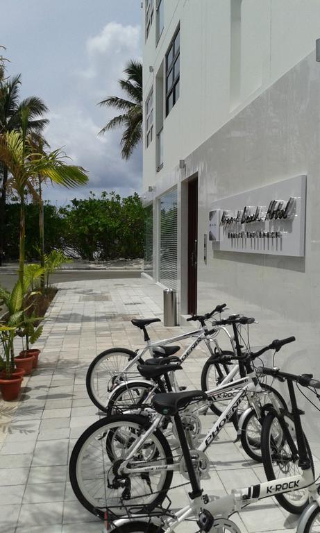 Airport Beach Hotel Hulhumalé Eksteriør bilde