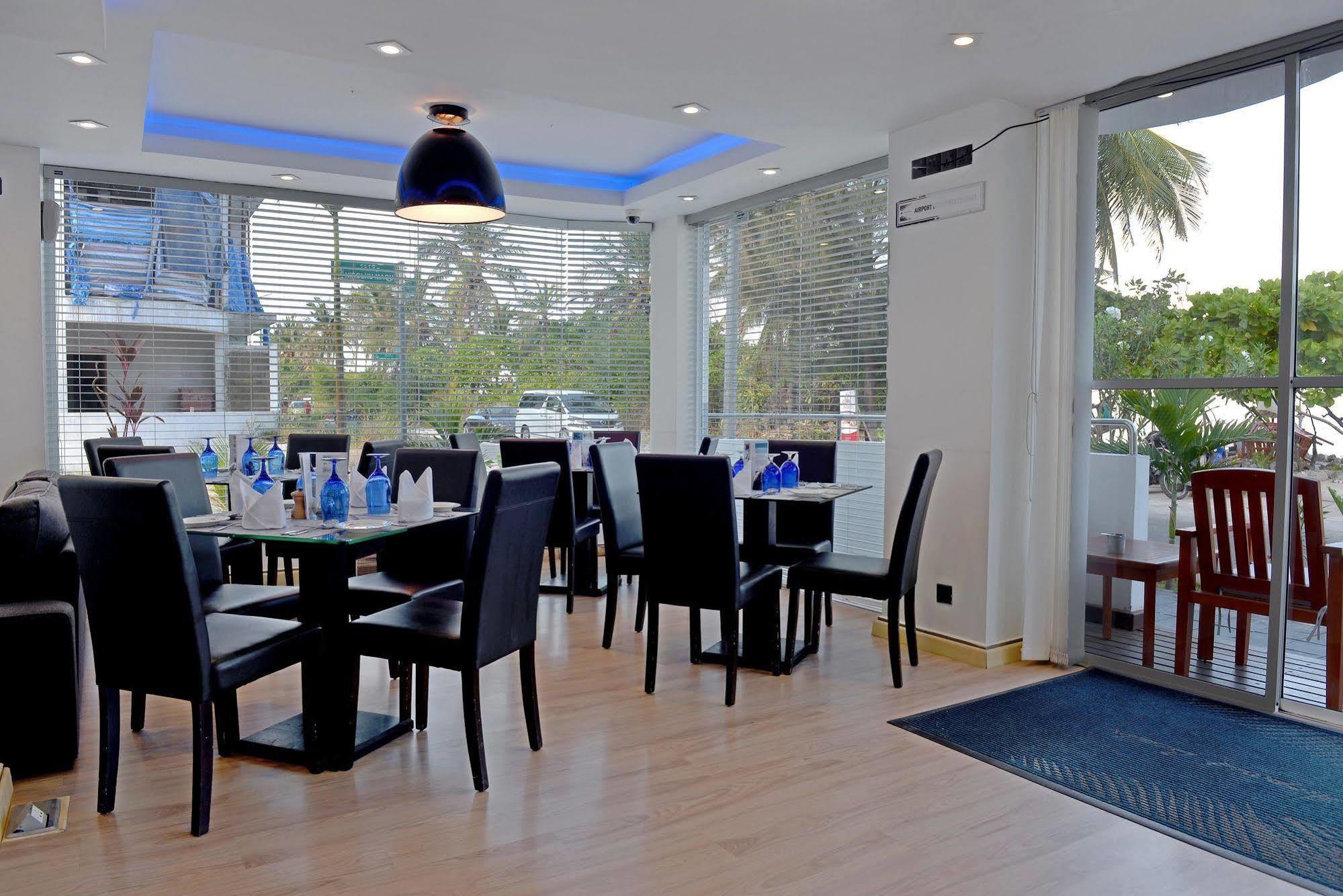 Airport Beach Hotel Hulhumalé Eksteriør bilde