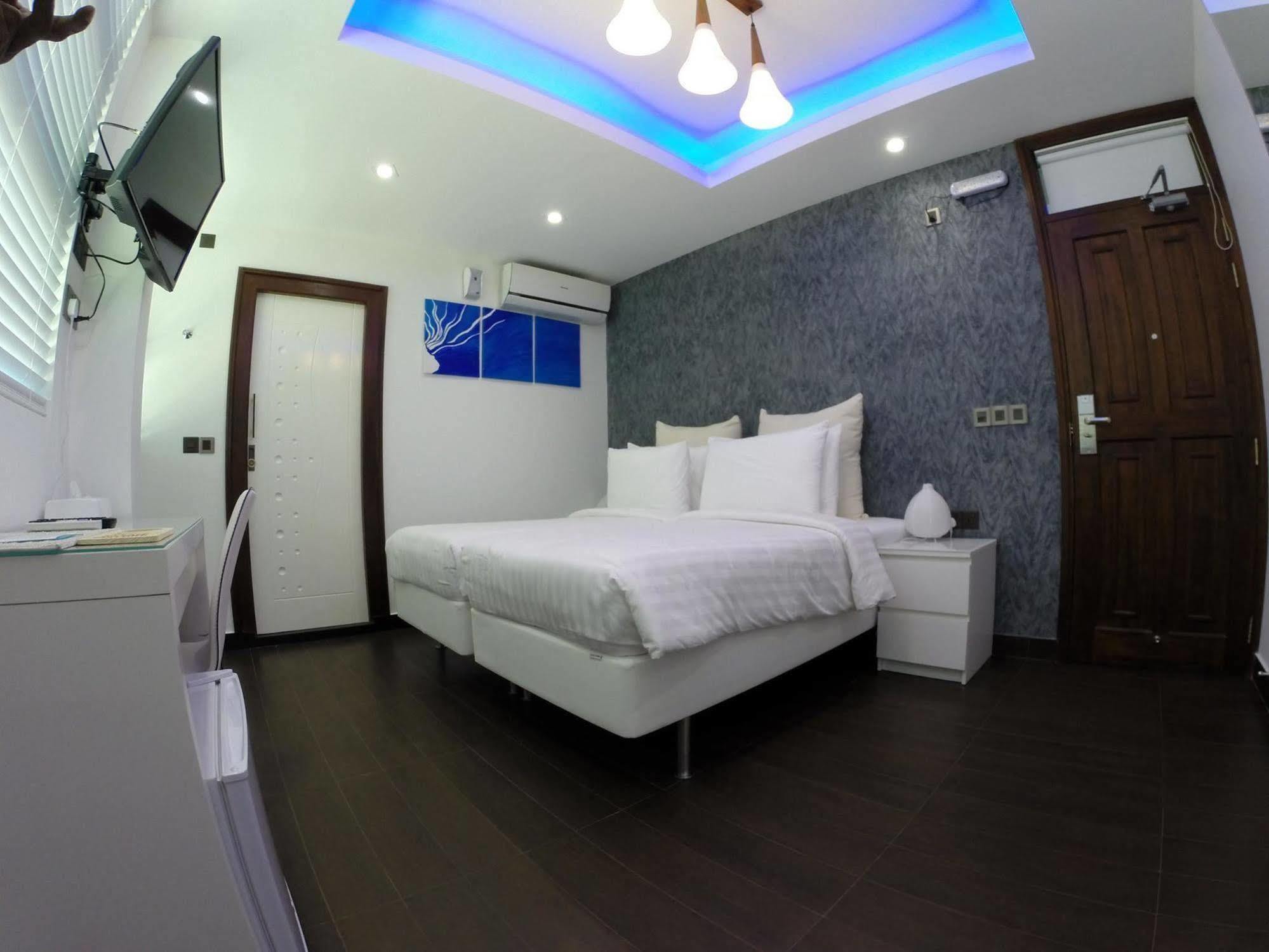 Airport Beach Hotel Hulhumalé Eksteriør bilde